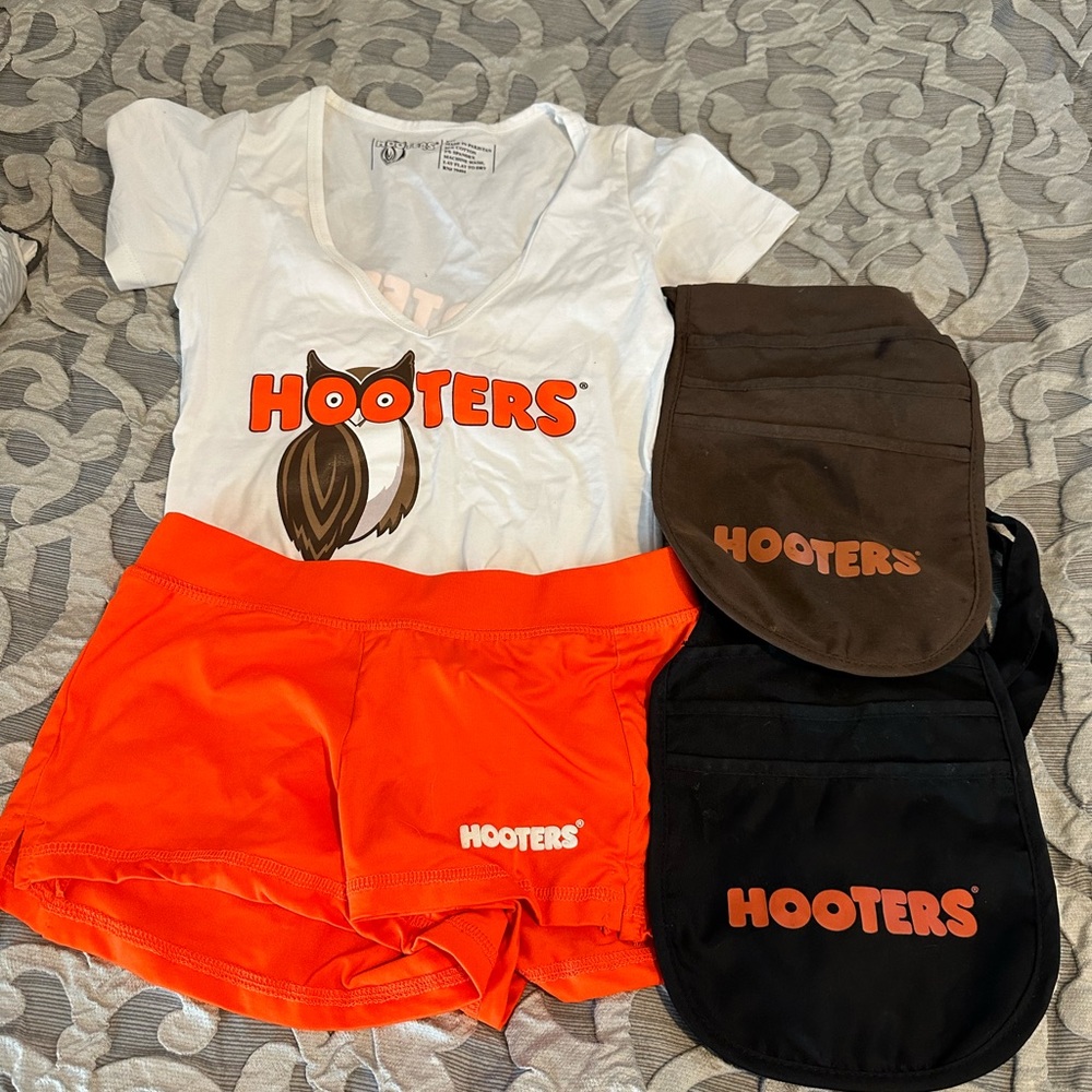 Hooters Uniform Set